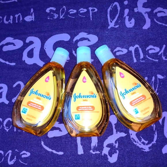 Johnson's Baby Shampoo THREE Travel Sized SEALED NEW Bottles - Picture 1 of 2